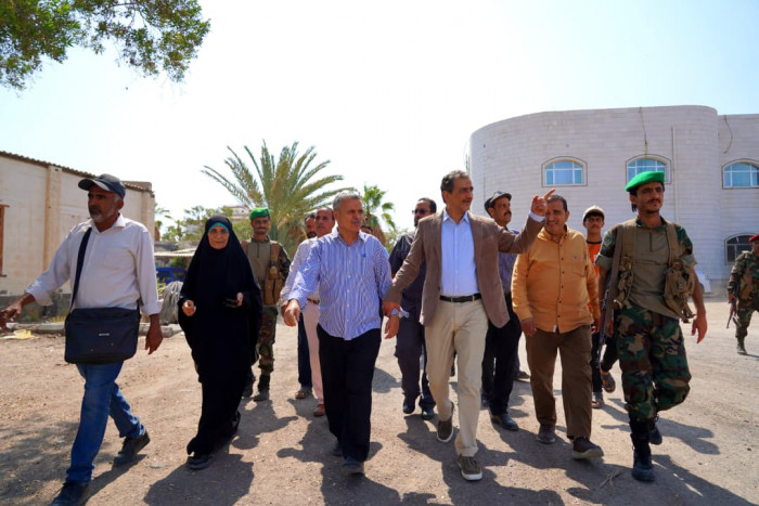 تفقد أحمد لملس، محافظ العاصمة عدن، اليوم الثلاثاء، سير العمل في مبنى إدارتي الطرق والإنارة التابعتين لمكتب الأشغال العامة والطرق بالمدينة.. للتفاصيل. اقرأ المزيد من المشهد العربي 