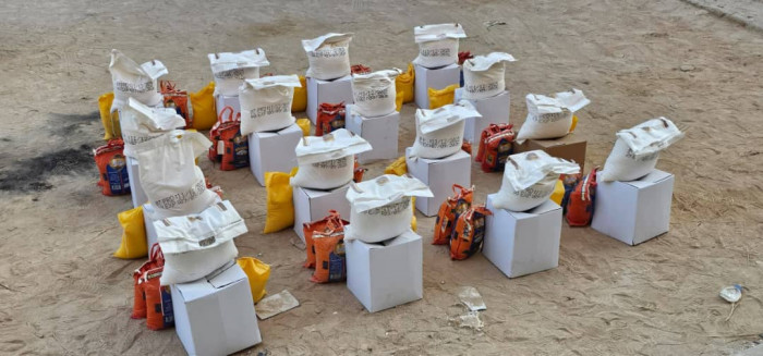 انتقالي تريم يوزع سلال غذائية على أسر الشهداء في المديرية 