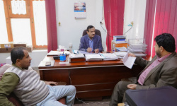 بتمويل إماراتي.. محافظ شبوة يعلن حزمة مشاريع في قطاع مياه الريف