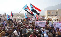 أبناء سقطرى يواصلون الاعتصام للمطالبة بإعلان دولة الجنوب