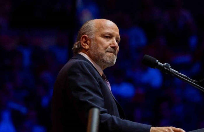 وزير التجارة الأمريكي يدعو لاستقطاب مهاجرين يساهمون بنمو الاقتصاد 