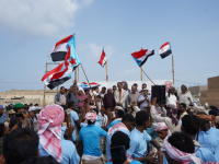 توافد المواطنون لساحة الاعتصام في سقطرى دعما لإعلان دولة الجنوب