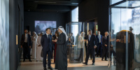 يرافقه ولي عهد أبوظبي.. الرئيس الفرنسي يزور متحف زايد الوطني