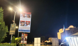 رفع صور شهداء تحرير وادي حضرموت بمخيم اعتصام سيئون