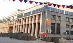 "المركزي" يسحب ترخيص شركتي صرافة بعد رصد مخالفات