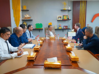 محافظ عدن: الجنوب لن يبقى رهينة أو ساحة مفتوحة للفوضى