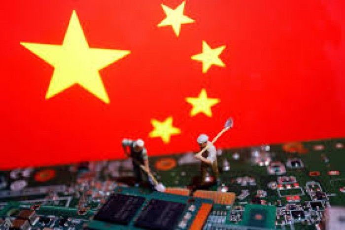 الولايات المتحدة تنتقد سياسات الصين غير العادلة في صناعة أشباه الموصلات 