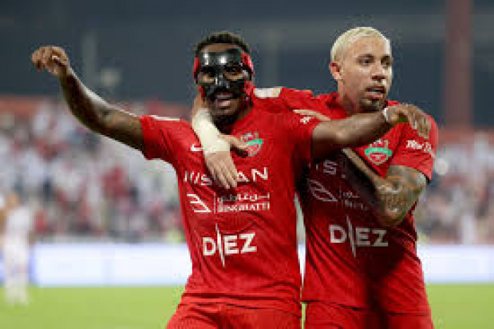 شباب الأهلي يصطدم بانتفاضة الشارقة في طريقه للقب الثالث تواليا للسوبر الإماراتي 