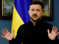 زيلينسكي يوضح الخطوط الحمراء بشأن السلام