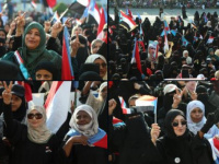 مشاركة نسوية حاشدة بساحة العروض تأييدًا للقوات الجنوبية