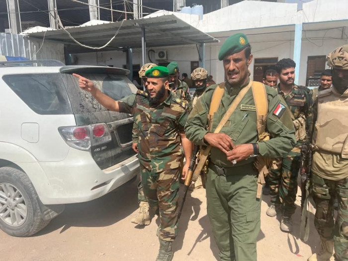 زار العميد جلال الربيعي، قائد قوات الحزام الأمني في العاصمة عدن، اليوم الخميس، مقر وحدة حماية الأراضي بالعاصمة، ضمن جولة تفقدية لمتابعة أداء المكاتب الإدارية والعمل الميداني للوحدة.. وأشاد بدور وحدة حماية الأراضي في التعامل مع طلبات البناء بوتيرة عالية، وتنفيذ الإجراءات القانونية المتبعة في هذا الشأن.. للتفاصيل. اقرأ المزيد من المشهد العربي 