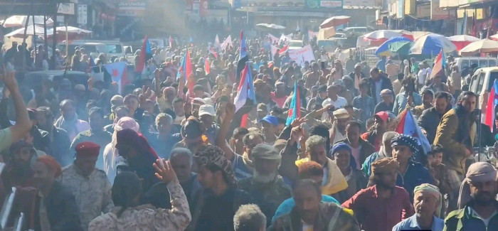 حشود الجنوب تقول كلمتها.. رفض للعدوان وتفويض للقيادة السياسية 