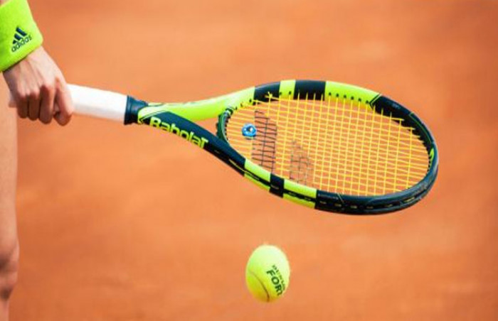 الاتحاد الدولي للتنس يراجع عملية منح بطاقات الدعوة بعد أداء غير مقبول للاعبة مصرية 