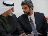 ولي عهد أبوظبي يؤدي العزاء في الزعيم الراحل علي البيض