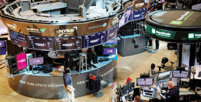 تراجع مؤشرات الأسهم الأمريكية بنهاية التعاملات 