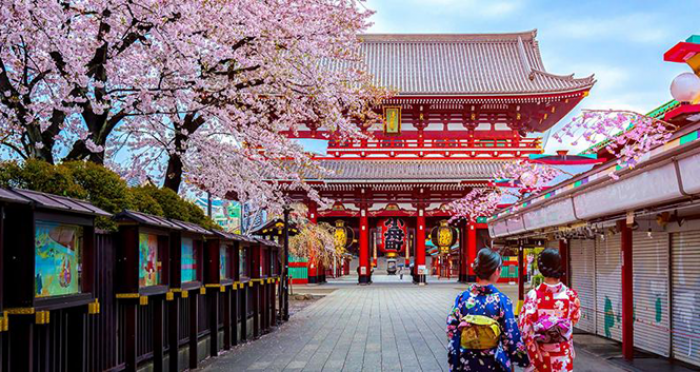 تراجع عدد السياح الصينيين لليابان على خلفية أزمة دبلوماسية 