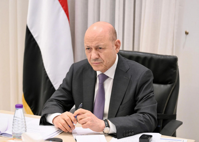 رشاد العليمي.. حقبة من الفساد والنهب وتضارب المصالح رشاد العليمي.. حقبة من الفساد والنهب وتضارب المصالح