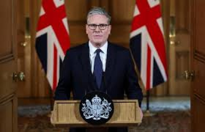 رئيس وزراء بريطانيا يصل إلى بكين عشية محادثات مع الرئيس الصيني 