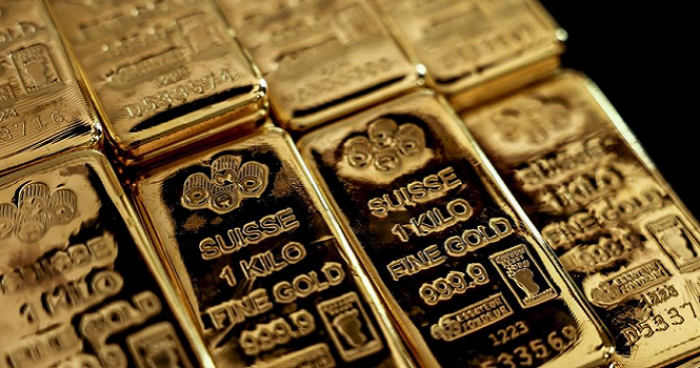 الذهب والفضة يهويان بعد ترشيح وارش لرئاسة الفيدرالي 