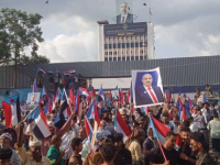 بوقفة حاشدة.. الجنوبيون يرفض استهداف مؤسسات الجنوب السياسية