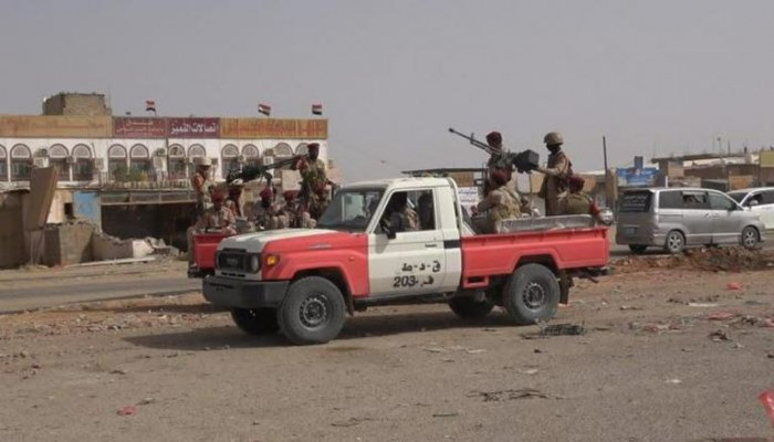 عبر الإخوان.. أسلحة منهوبة من "العسكرية الثانية" تصل لعناصر القاعدة عبر الإخوان.. أسلحة منهوبة من "العسكرية الثانية" تصل لعناصر القاعدة