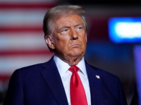 ترامب يعلن التفاوض مع إيران حاليًا