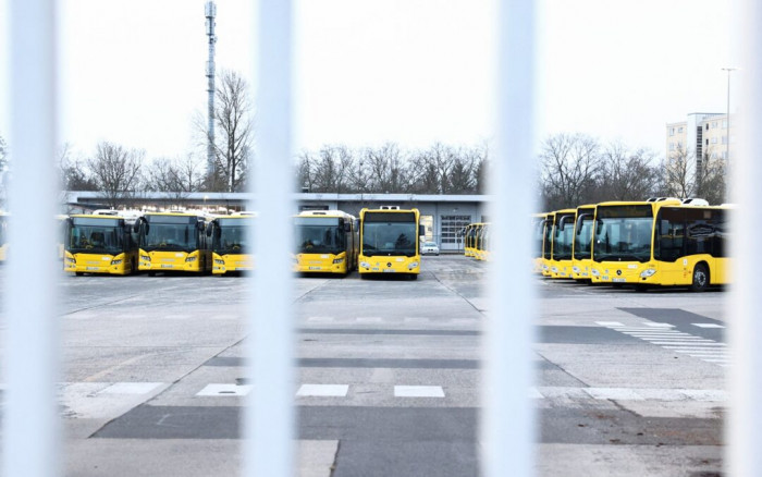 إضراب عمالي واسع يشل حركة النقل العام في ألمانيا 