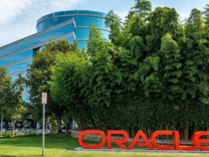 إقبال تاريخي على سندات أوراكل يهدئ مخاوف الديون