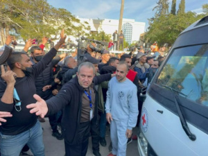 حماس: تسريع قانون إعدام الأسرى يعكس الوجه الإجرامي للاحتلال