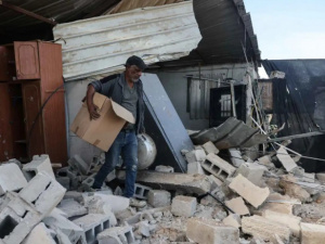 مستوطنون يهدمون 15 منزلاً فلسطينياً في الضفة الغربية