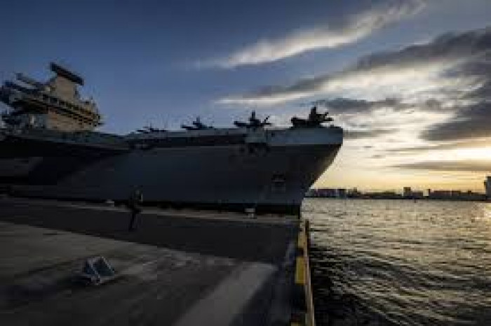 بريطانيا تعتزم نشر حاملة طائرات شمال المحيط الأطلسي 