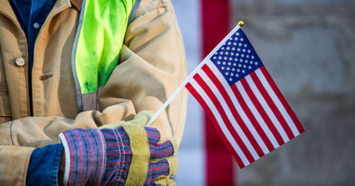 البيت الأبيض يؤكد قوة سوق العمل ويدعو لخفض الفائدة 