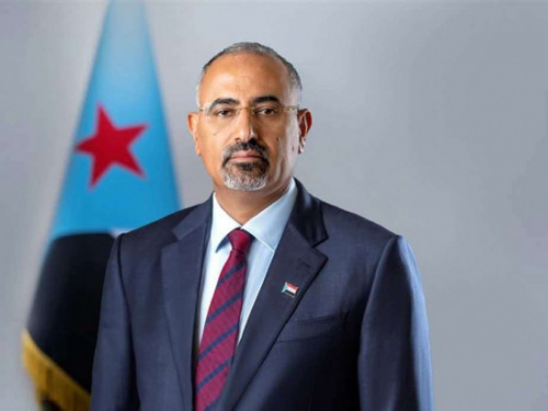 الرئيس الزُبيدي يعزي بوفاة الشيخ عبدالقوي الشعبي