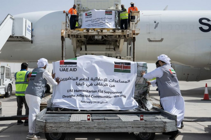الإمارات ترسل 30 طنًا من المساعدات الغذائية إلى كينيا 