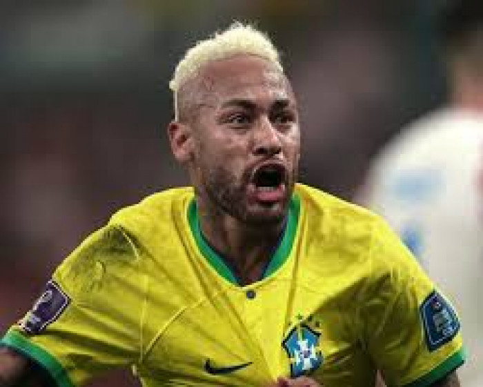 نيمار يقول إنه قد يعتزل بنهاية العام