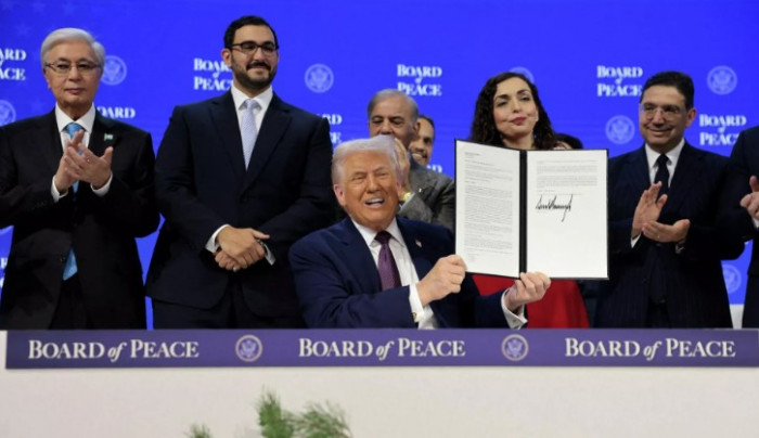 نائب أبو مازن يعلن إنشاء مكتب ارتباط للسلطة الوطنية في غزة 