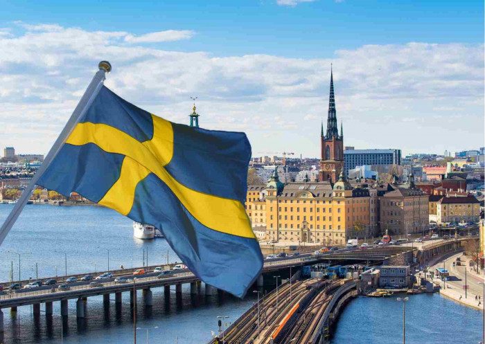 السويد تدرس الانضمام لمنطقة اليورو لمواجهة تقلبات الكرونة 
