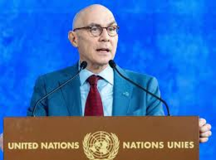 فولكر تورك يعرب عن قلقه البالغ من تصعيد عسكري في الشرق الأوسط 