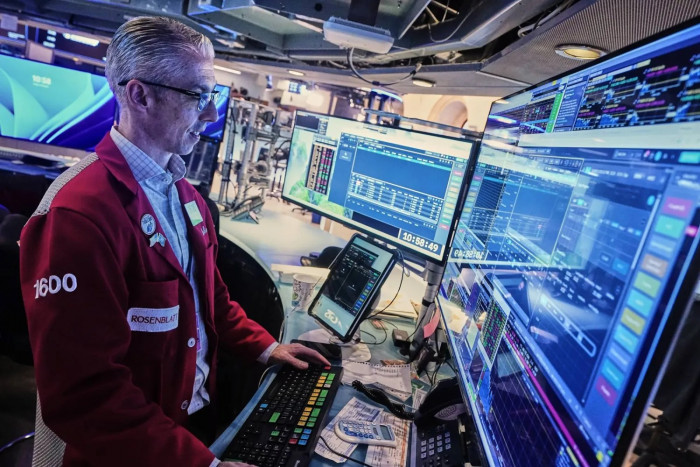 صناديق الأسهم تجذب 36 مليار دولار تدفقات أسبوعية 