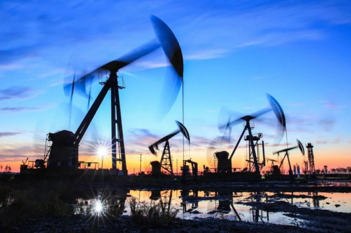 أسعار النفط تتجاوز 117 دولاراً في تداولات استثنائية