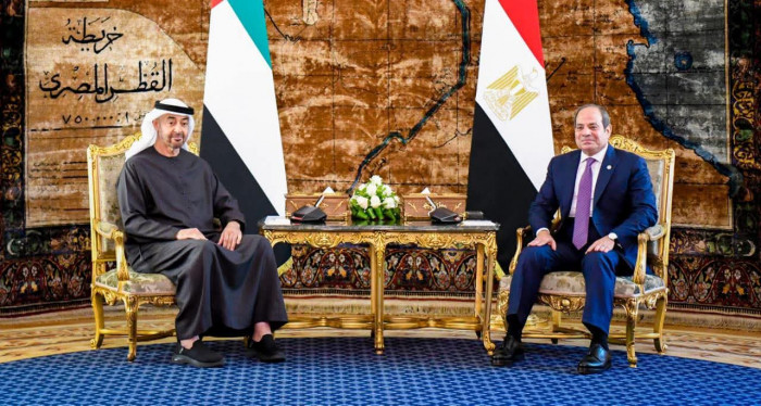 الرئيس السيسي يبحث مع محمد بن زايد تطورات الأوضاع 