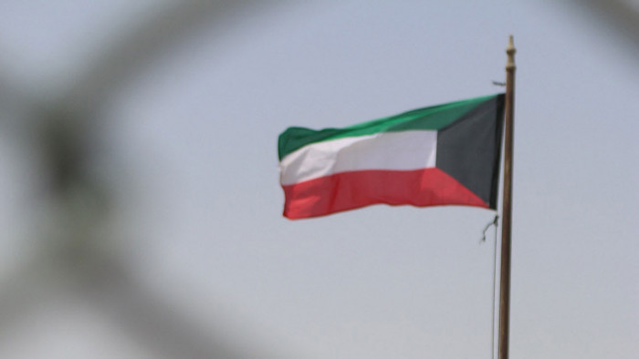 الكويت تودع ضابطين قتلا أثناء أدائهما واجبهما الكويت تودع ضابطين قتلا أثناء أدائهما واجبهما