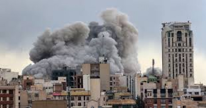 الجيش الإيراني يعلن استهداف قاعدتين عسكريتين إسرائيليتين وجهاز الأمن الداخلي 