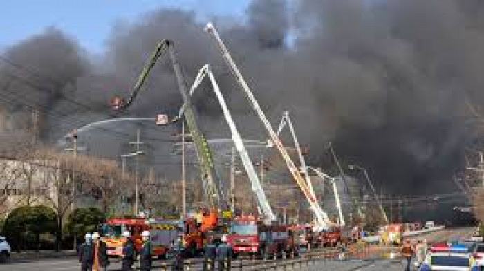 11 قتيلا في حريق داخل مصنع لقطع السيارات في كوريا الجنوبية