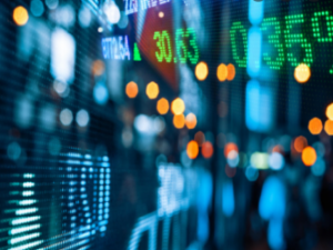 مؤشر سوق دبي يتراجع 3% بضغط من أسهم العقار والاتصالات