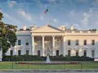 البيت الأبيض: العمليات الأميركية ضد إيران مستمرة بموازاة الجهود الدبلوماسية