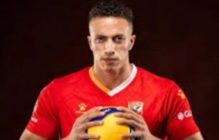 إصابة لاعب الأهلي سيف حسن عابد خلال قمة الطائرة ونقله إلى المستشفى