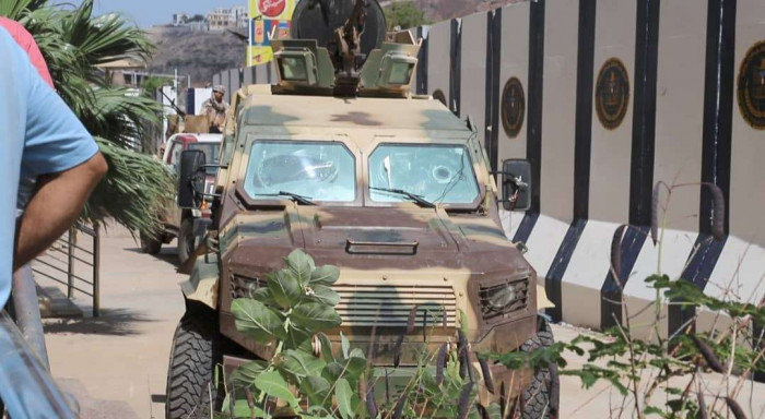 سلطات الأمر الواقع تواصل إغلاق مقر أمانة الانتقالي للأسبوع الخامس