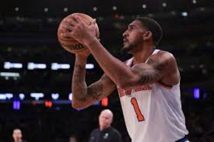 هورنتس يواصل صحوته المتأخرة في دوري السلة الأمريكي بفوزه على نيكس