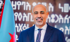 الرئيس الزُبيدي يستأنف اتصالاته مع قيادات الانتقالي